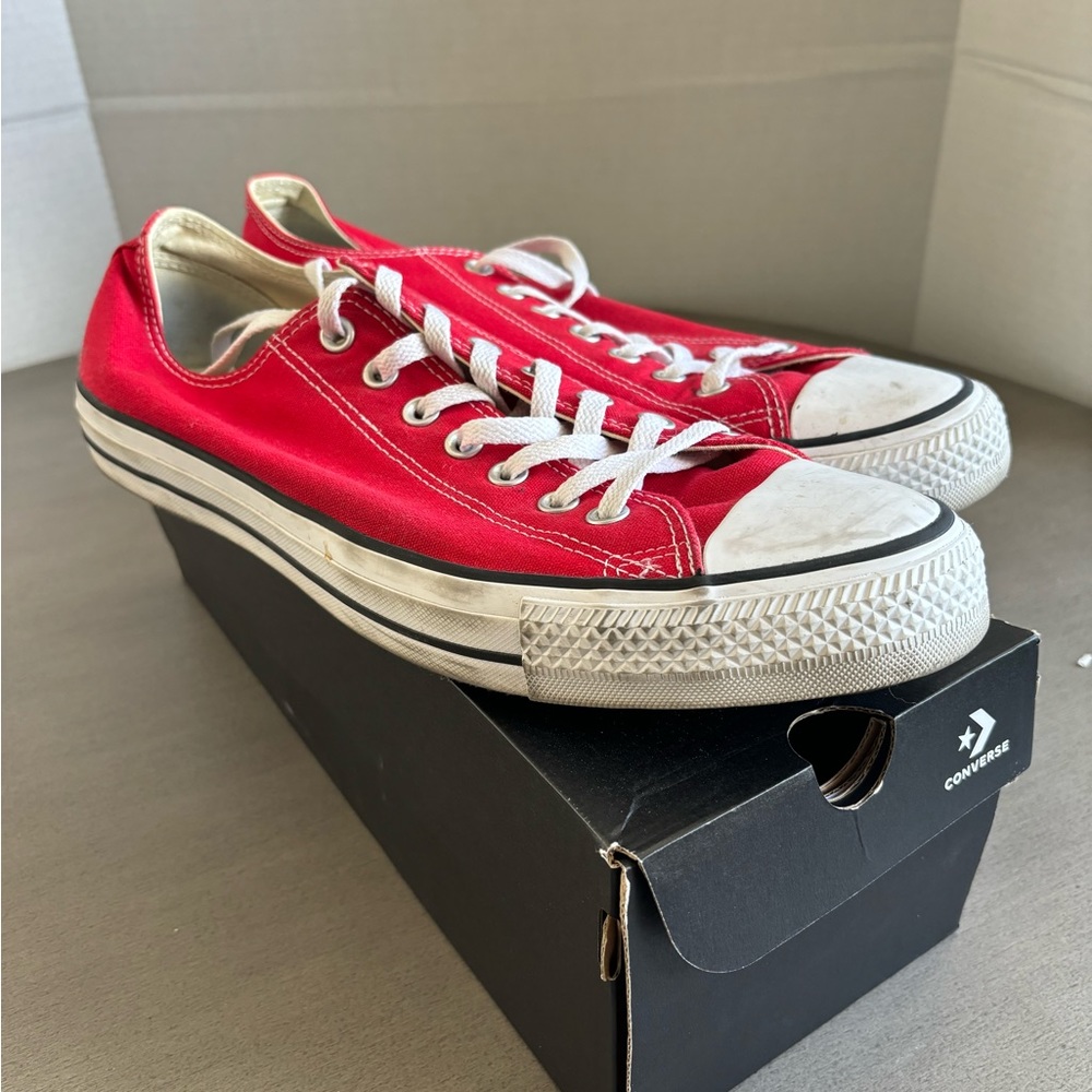 Red Converse Chucks in red size 12